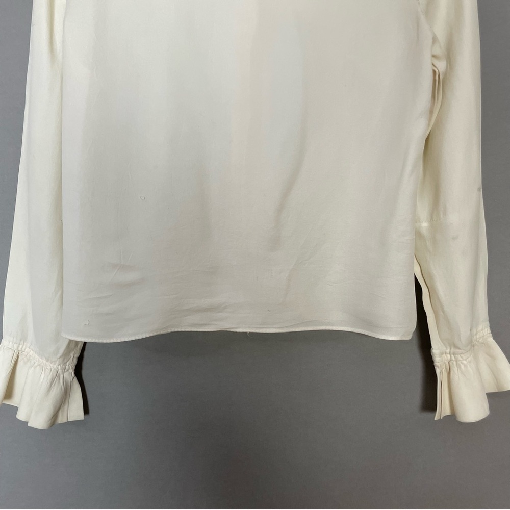 Vintage Blouse Ruffle Neckline Cuffs FLAWS Off-White‎ Cream Button-Up Top Twee - Picture 8 of 13